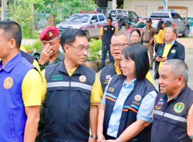 ลงพื้นที่ตรวจราชการเพื่อแก้ไขปัญหาความเดือดร้อนของเกษตรกรด้านแหล่งน้ำ ในพื้นที่จังหวัดนครศรีธรรมราช โดยมี นายประวัติ แดงบรรจง รองอธิบดีกรมส่งเสริมสหกรณ์ และผู้บริหารหน่วยงานสังกัดกระทรวงเกษตรและสหกรณ์ ร่วมลงพื้นที่ ณ โรงเรียนบ้านน้ำร้อน ตำบลสี่ขีด อำเภอส ... พารามิเตอร์รูปภาพ 10